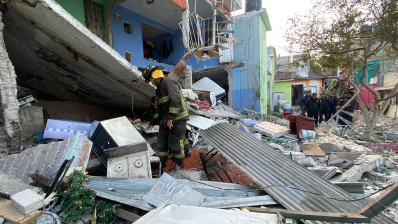 Se registra explosión por acumulación de gas en Cuautepec La Octava