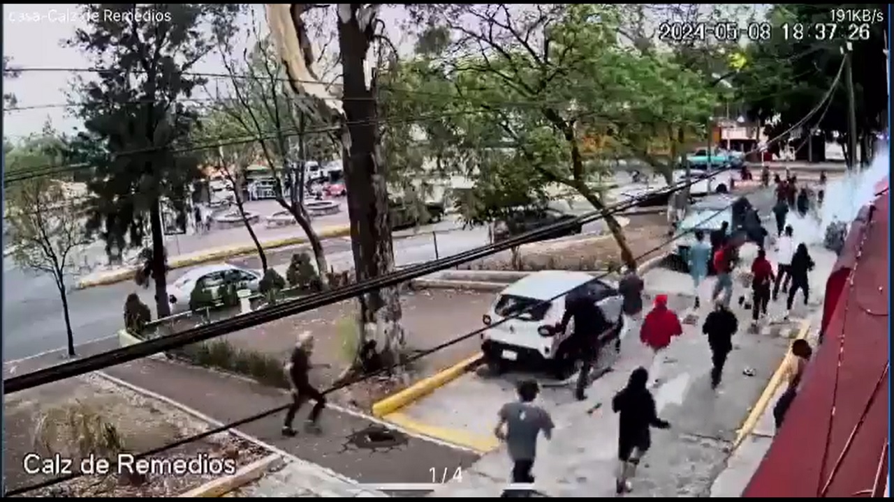 Porros Agreden A Estudiantes Del Cch Naucalpan Muere Uno De La Fes