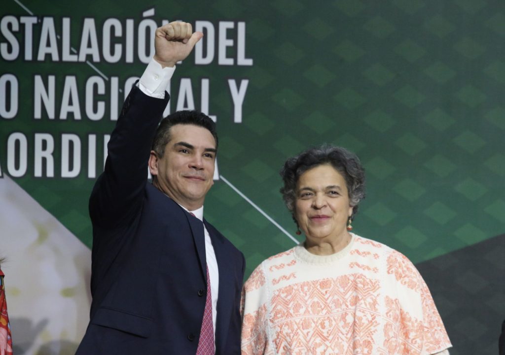 lejandro Moreno, presidente del Parido Revolucionario Institucional y Beatriz Paredes, senadora del PRI. FOTO: Cuartoscuro