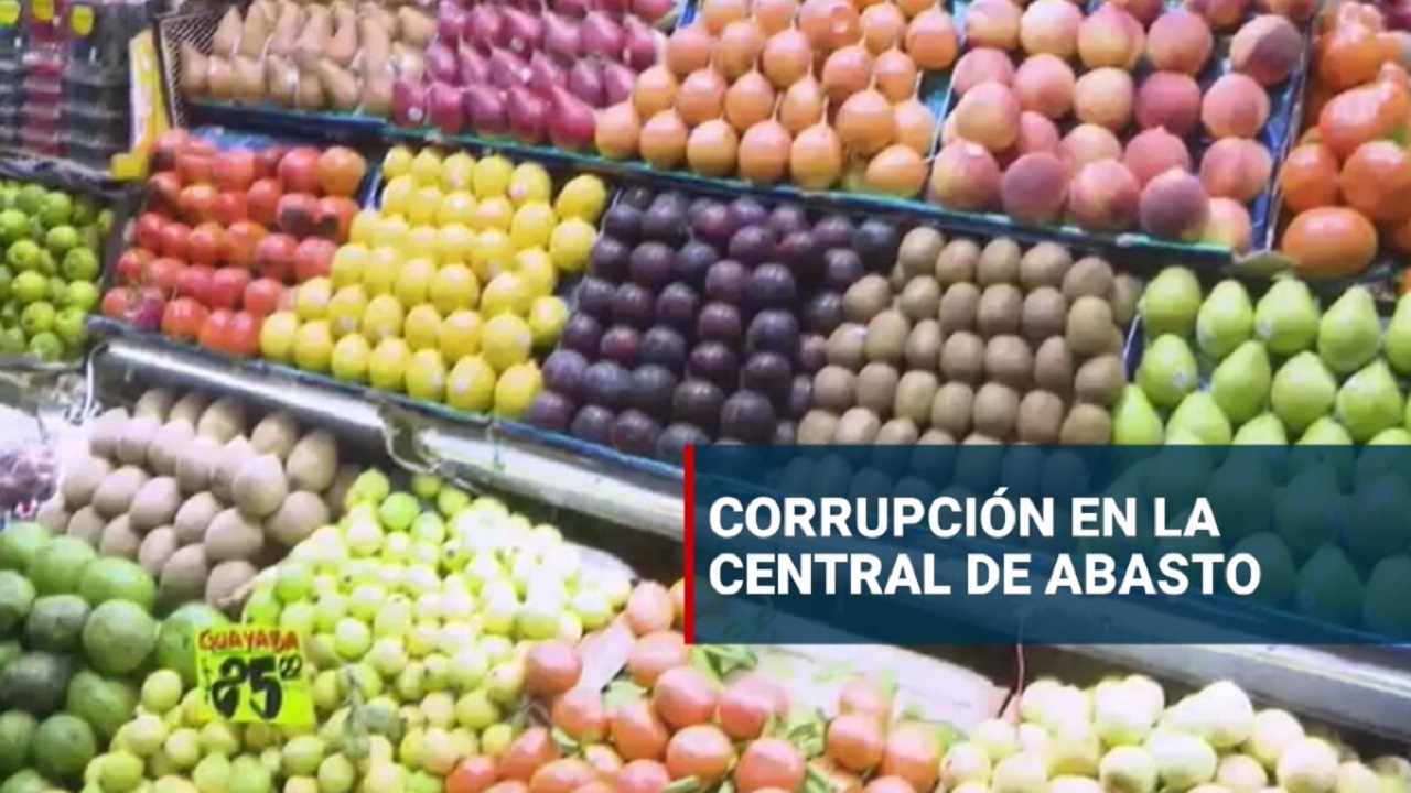 Exhiben actos de corrupción en la Central de Abasto