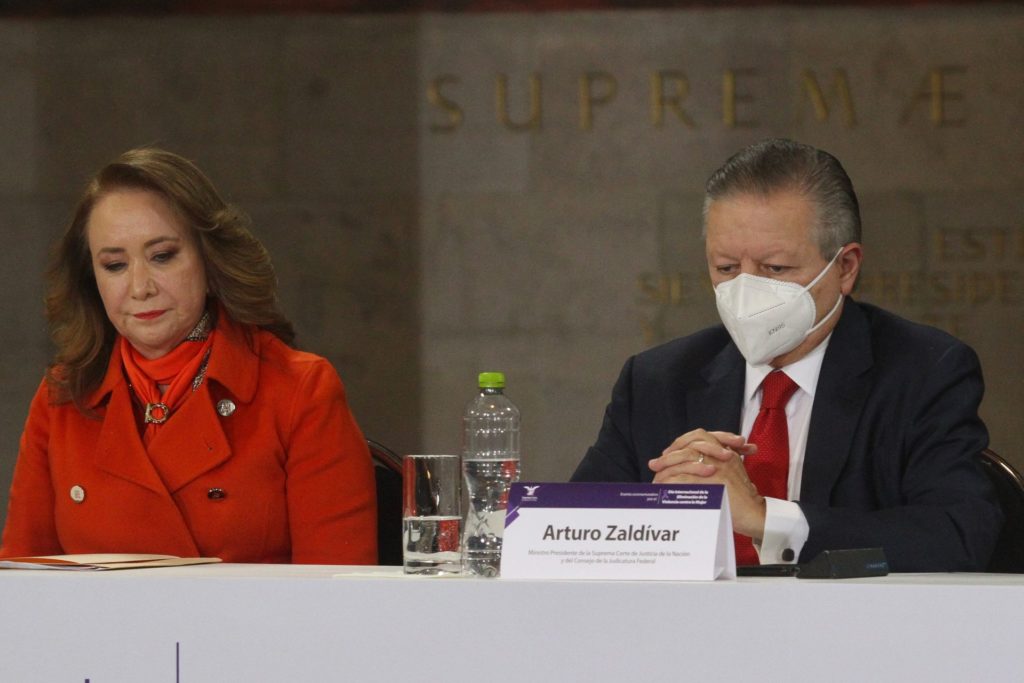 Yasmín Esquivel y Arturo Zaldivar, ministros de la Corte. Foto: Archivo