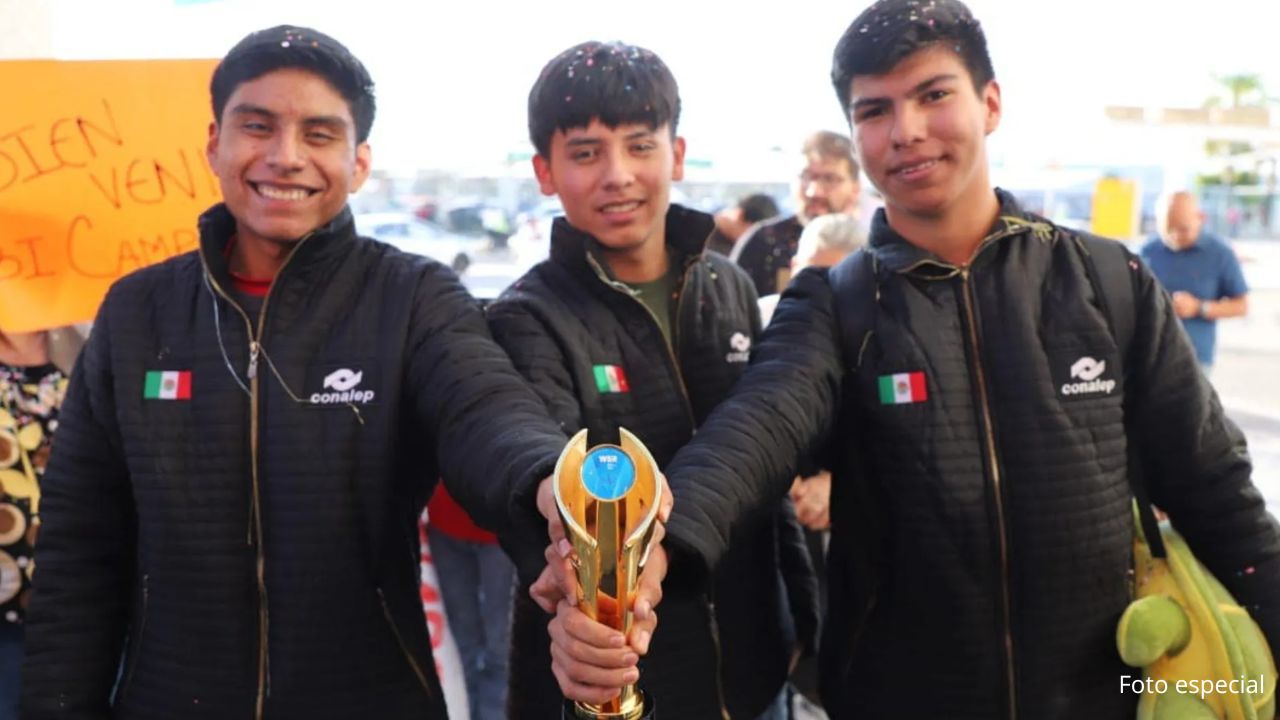 Estudiantes de Conalep ganan Torneo Mundial de Robótica en Shanghái