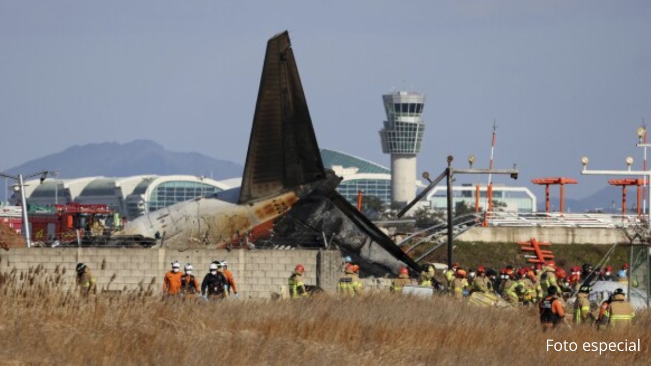 Se estrella avión  en Corea del Sur, 177 personas mueren