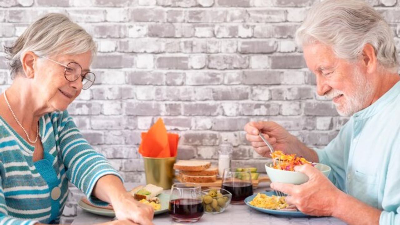 Piden cuidar a los adultos mayores por las bajas temperaturas