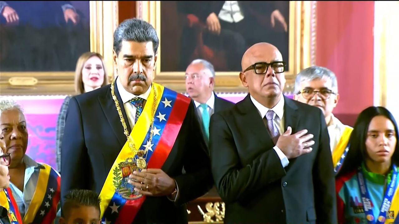 Nicolás Maduro  protesta como presidente de Venezuela