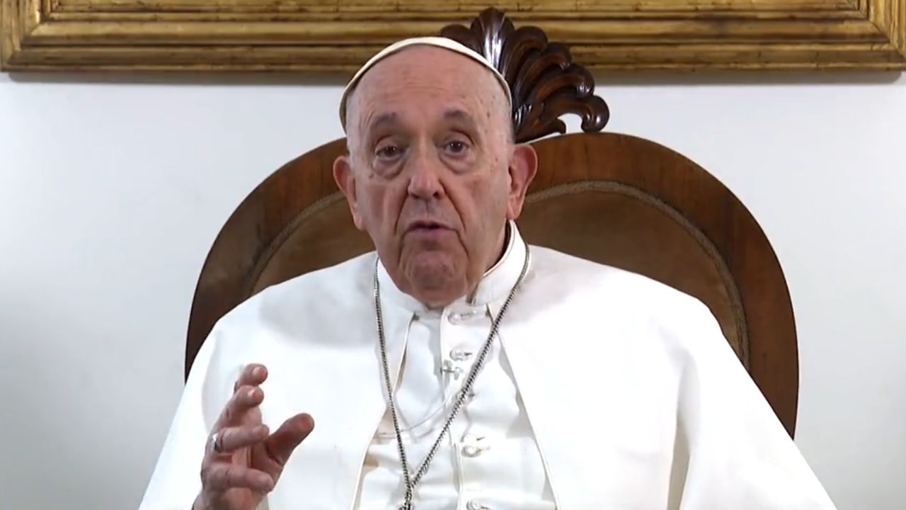 Papa Francisco pide recordar y rezar por desplazados de Palestina