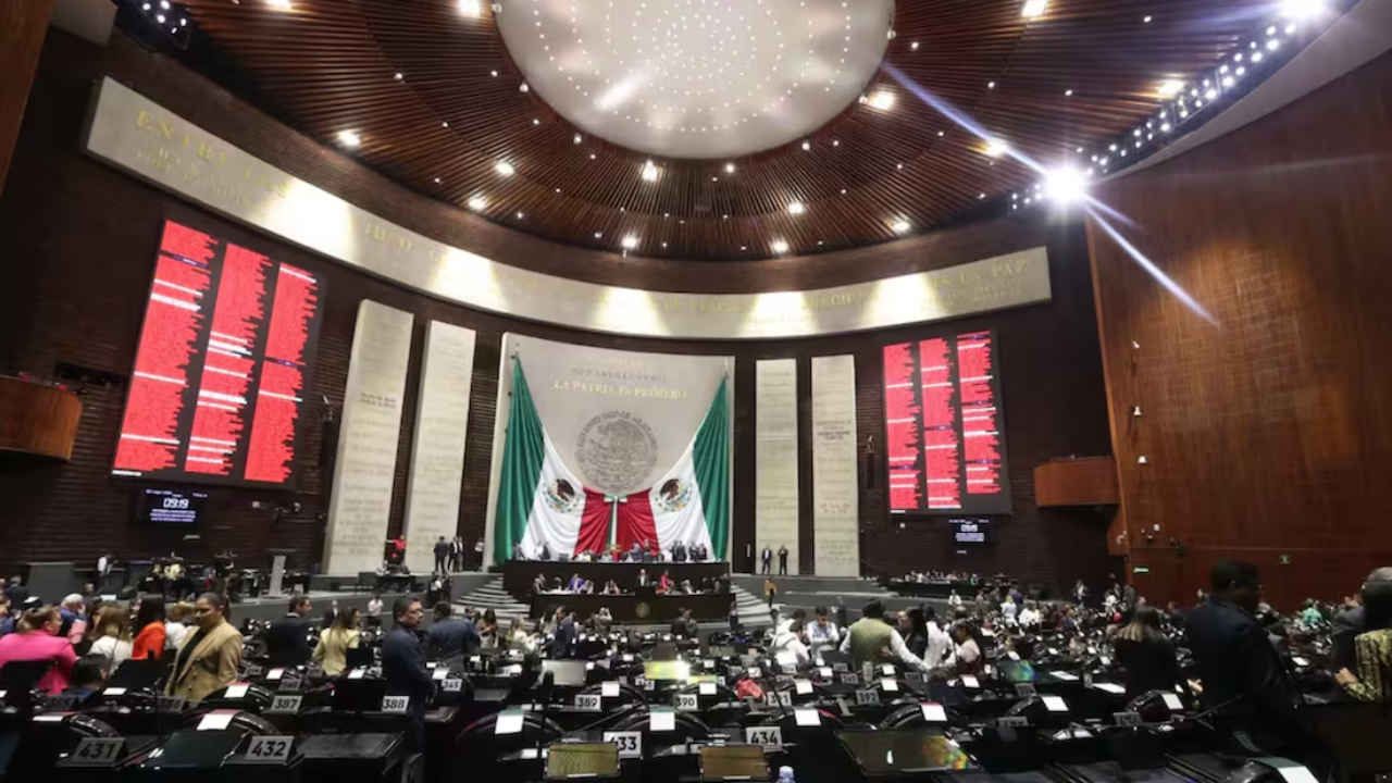 Declaran constitucionales reformas de no reelección y nepotismo 