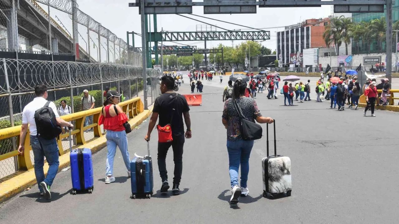 AICM sin cancelaciones por bloqueo de la CNTE