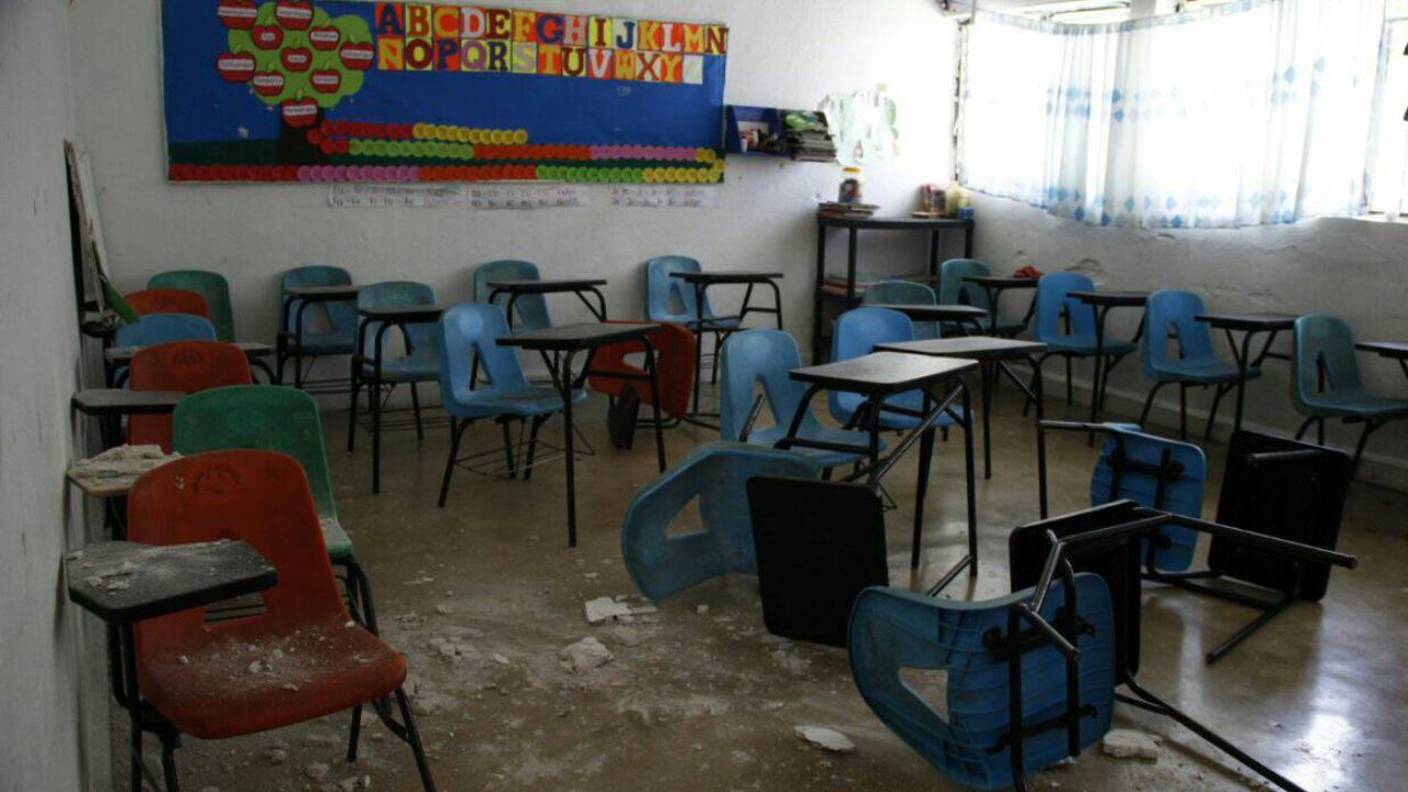 Exigen reconstrucción de escuelas dañadas por sismo en Chimalhuacán