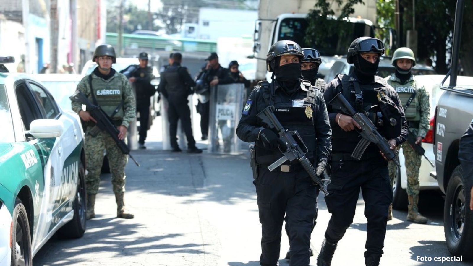Detienen en Iztapalapa a narcomenudistas