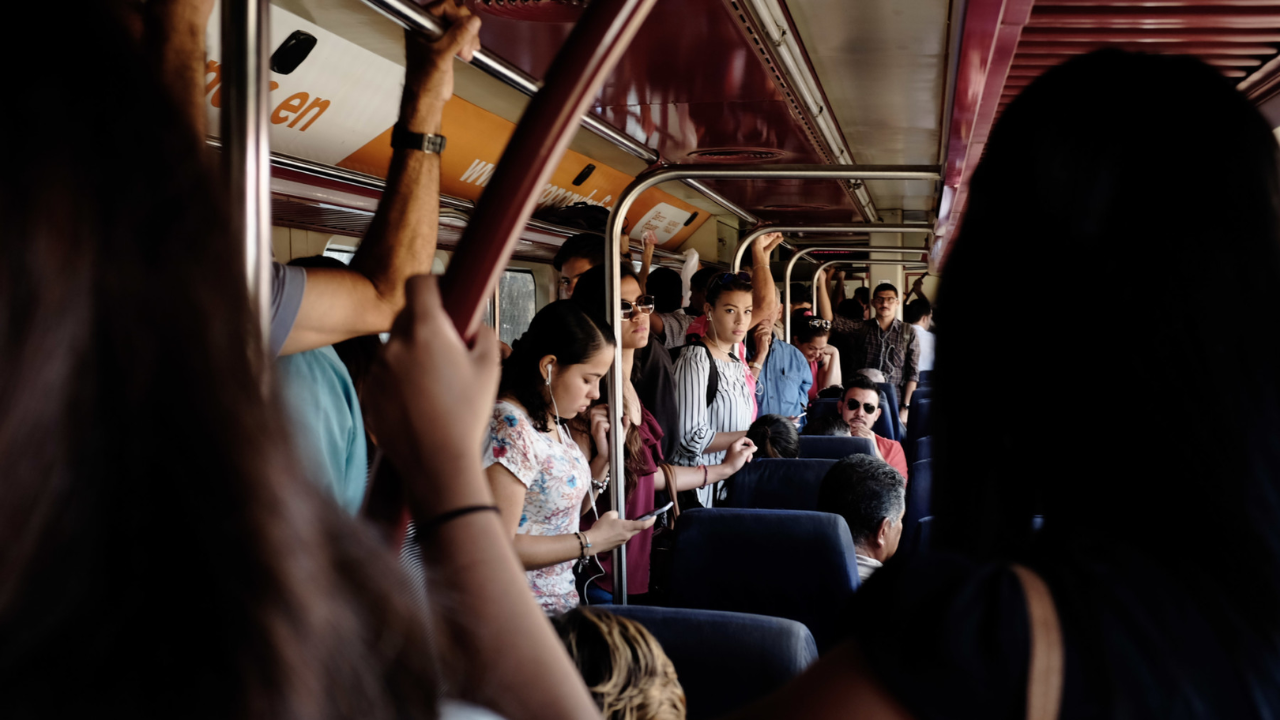 Anuncian campaña para prevenir el acoso en transporte del Edomex 