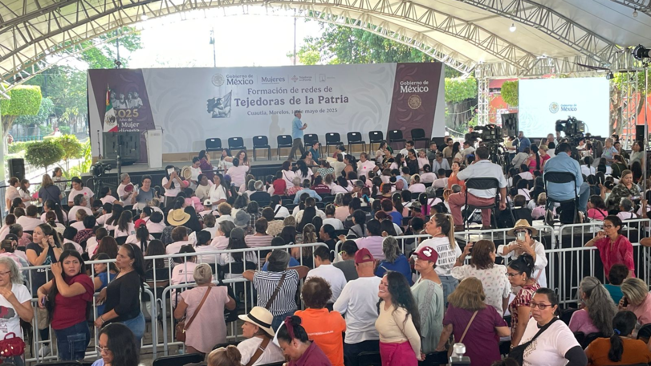 Sheinbaum encabeza formación de Redes de Tejedoras en Morelos 