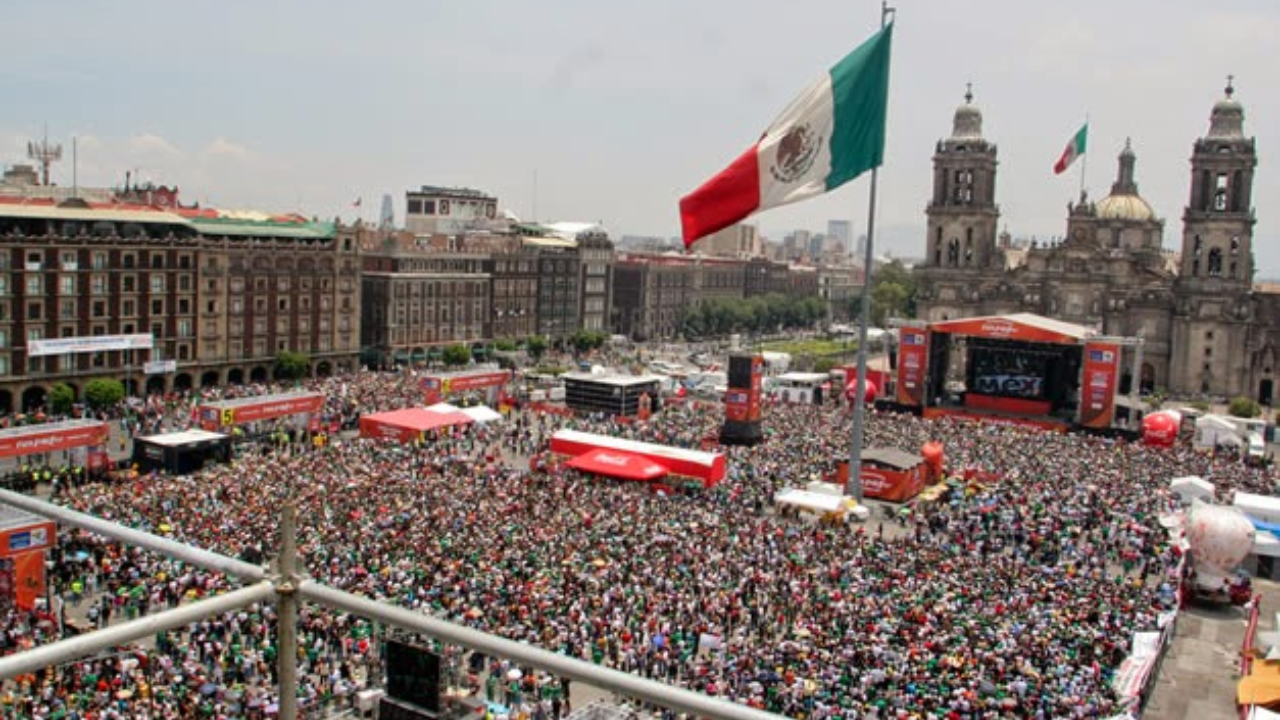 Transmitirán partidos del mundial en el Zócalo