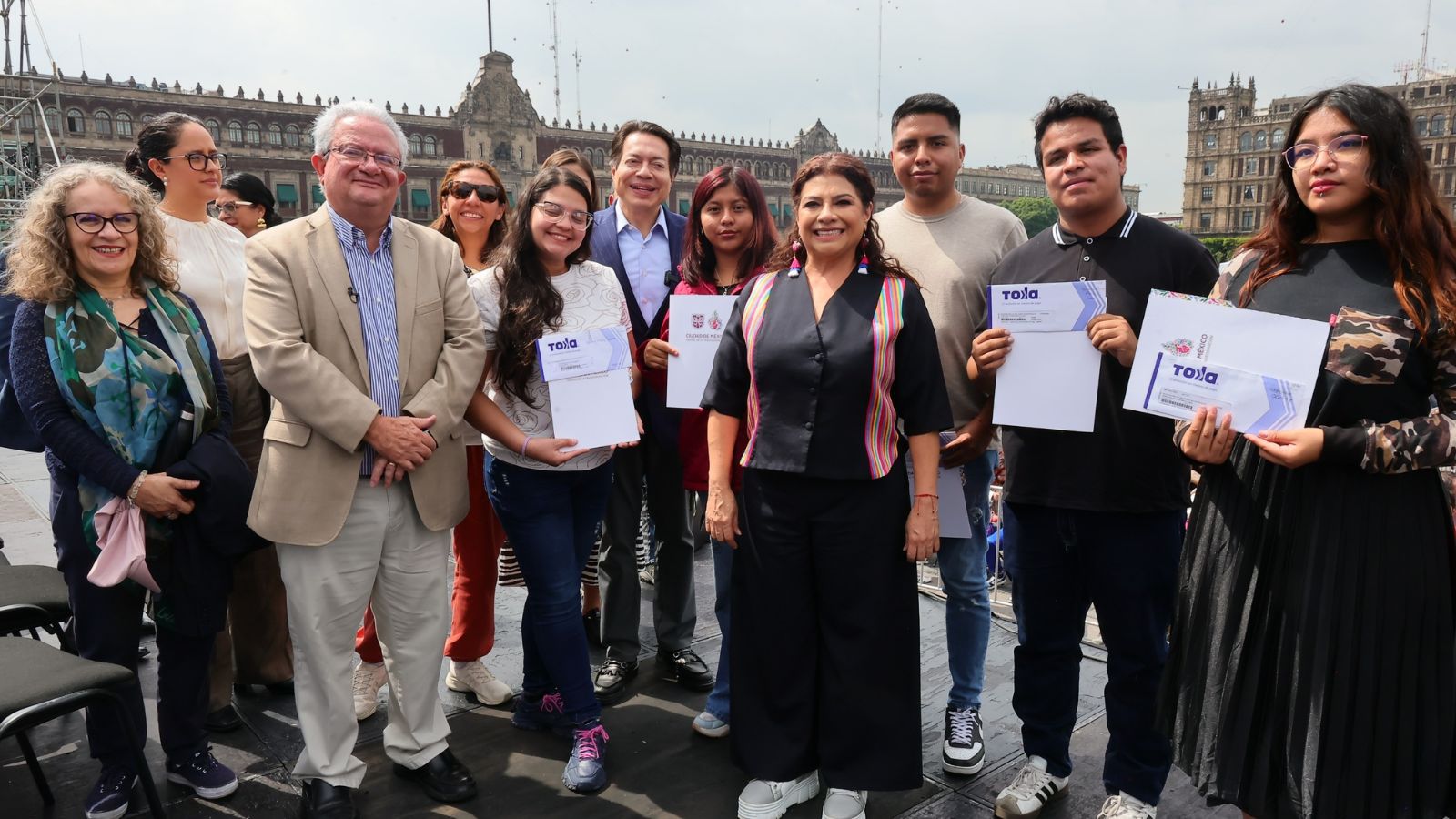 Gobierno capitalino invierte 8 mmdp en educación