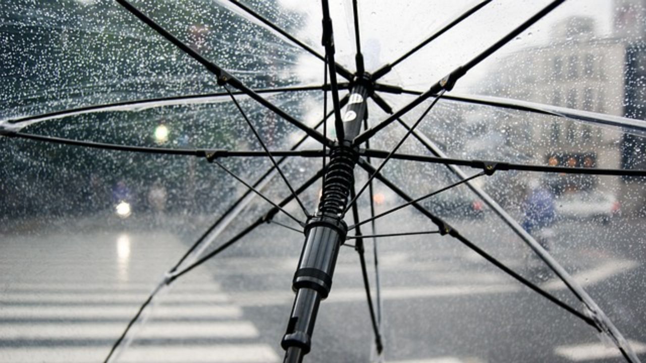 ¡No dejes el paraguas!  Doble alerta por intensas lluvias en CDMX