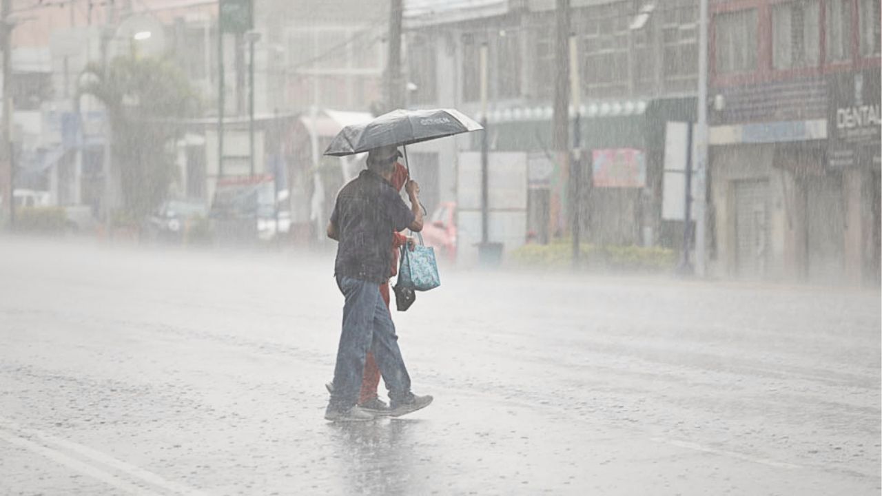 ¡Protégete! Doble alerta por lluvias intensas en la CDMX