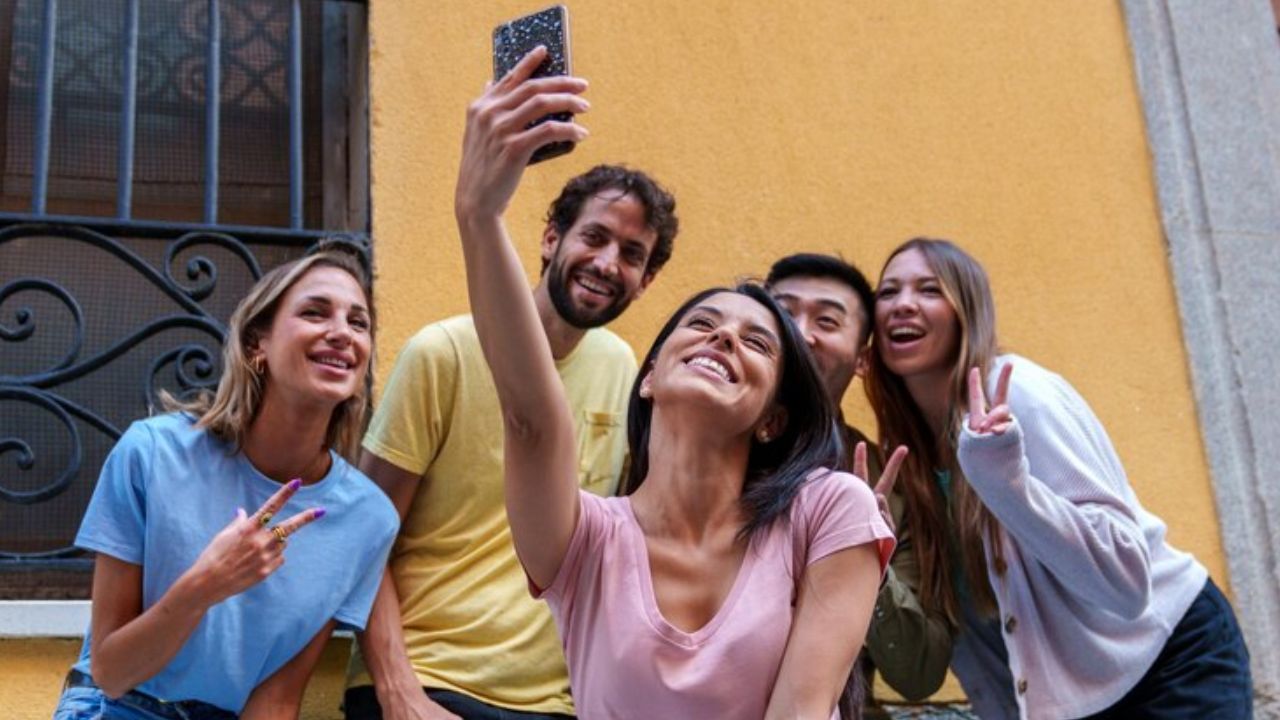 Emiten recomendaciones en el Día Mundial de la Selfie