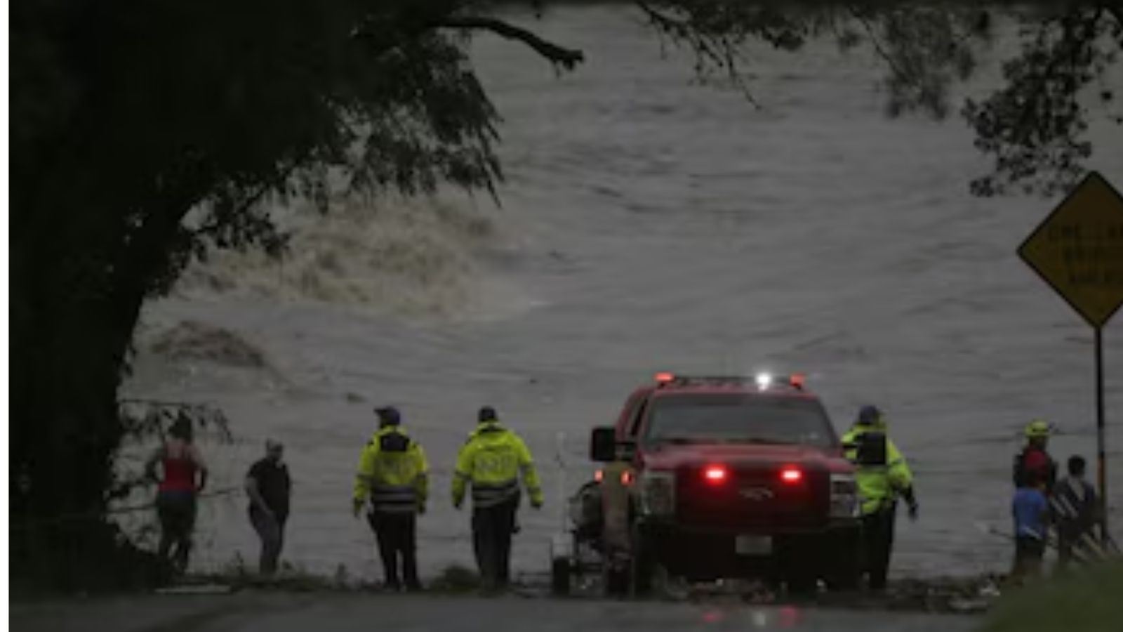 Desaparece familia mexicana por inundaciones de Texas