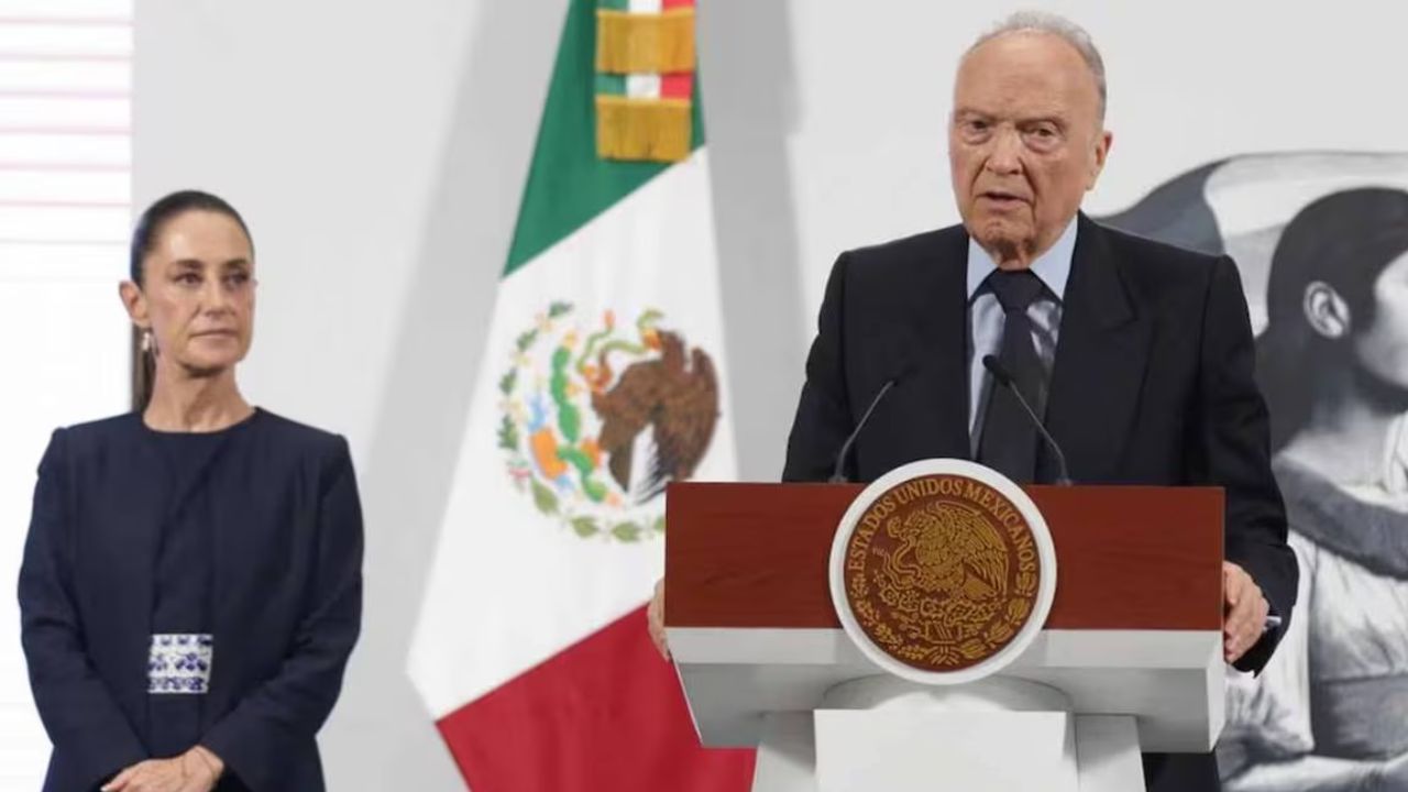 No hay denuncia formal contra Peña Nieto por el caso Pegasus: FGR