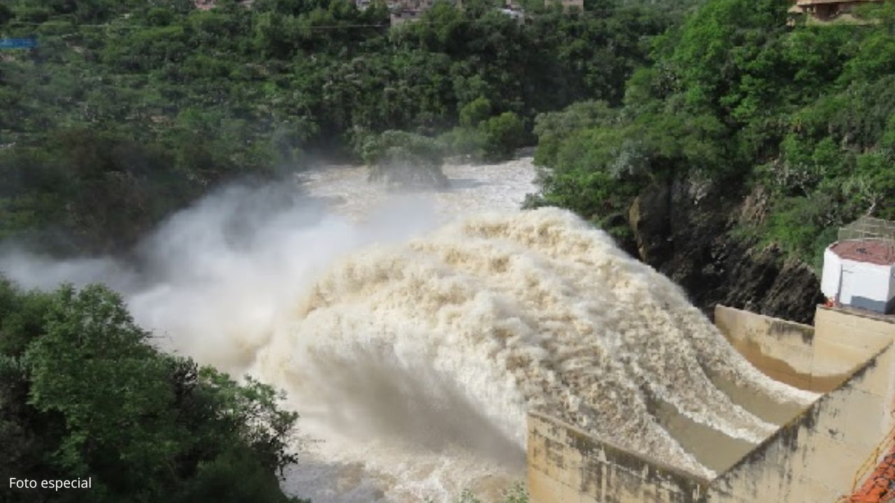Alerta en Guanajuato por desfogue de presa Ignacio Allende