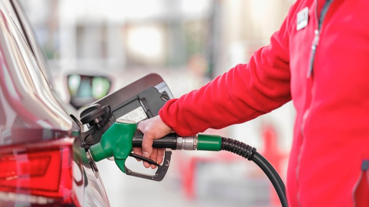 Gobierno mantiene política de cero subsidio a gasolinas y diésel