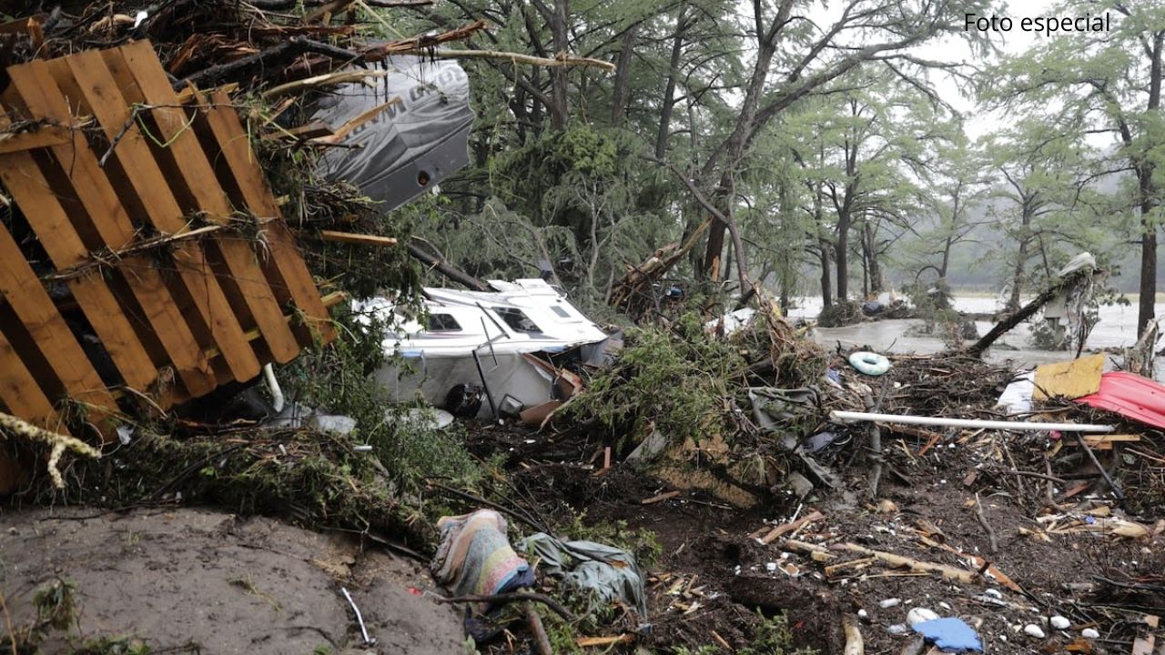 Aumenta a 24 el número de muertos por lluvias en Texas