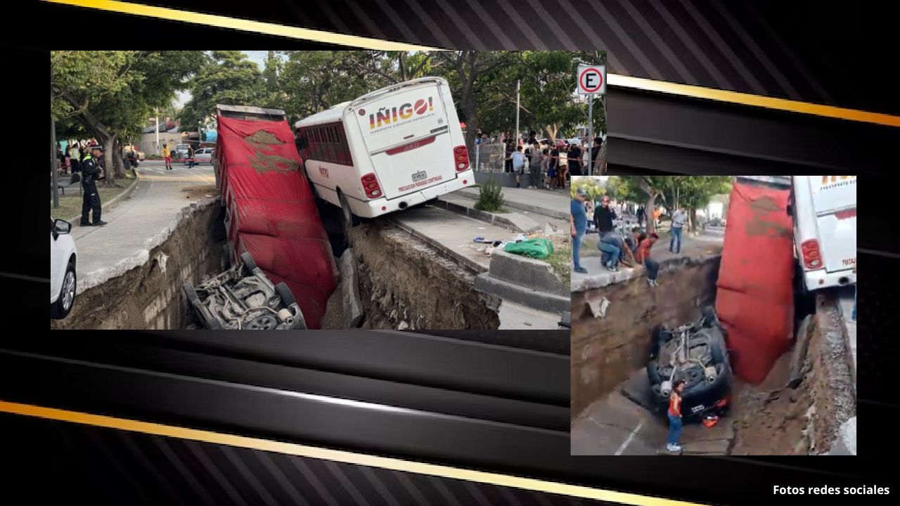 Caen 3 vehículos en socavón en Guadalajara