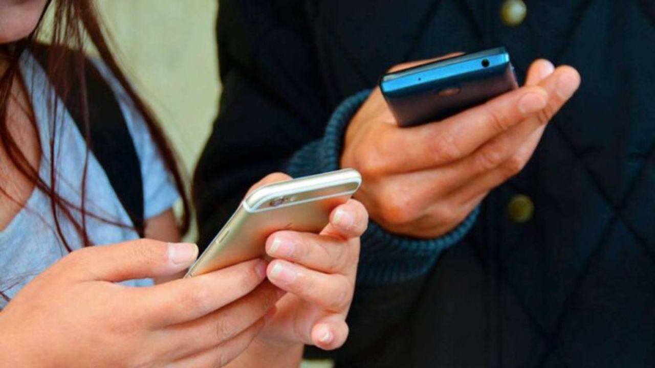 Mexicanos destinan casi 8 mil pesos al mes en tecnología