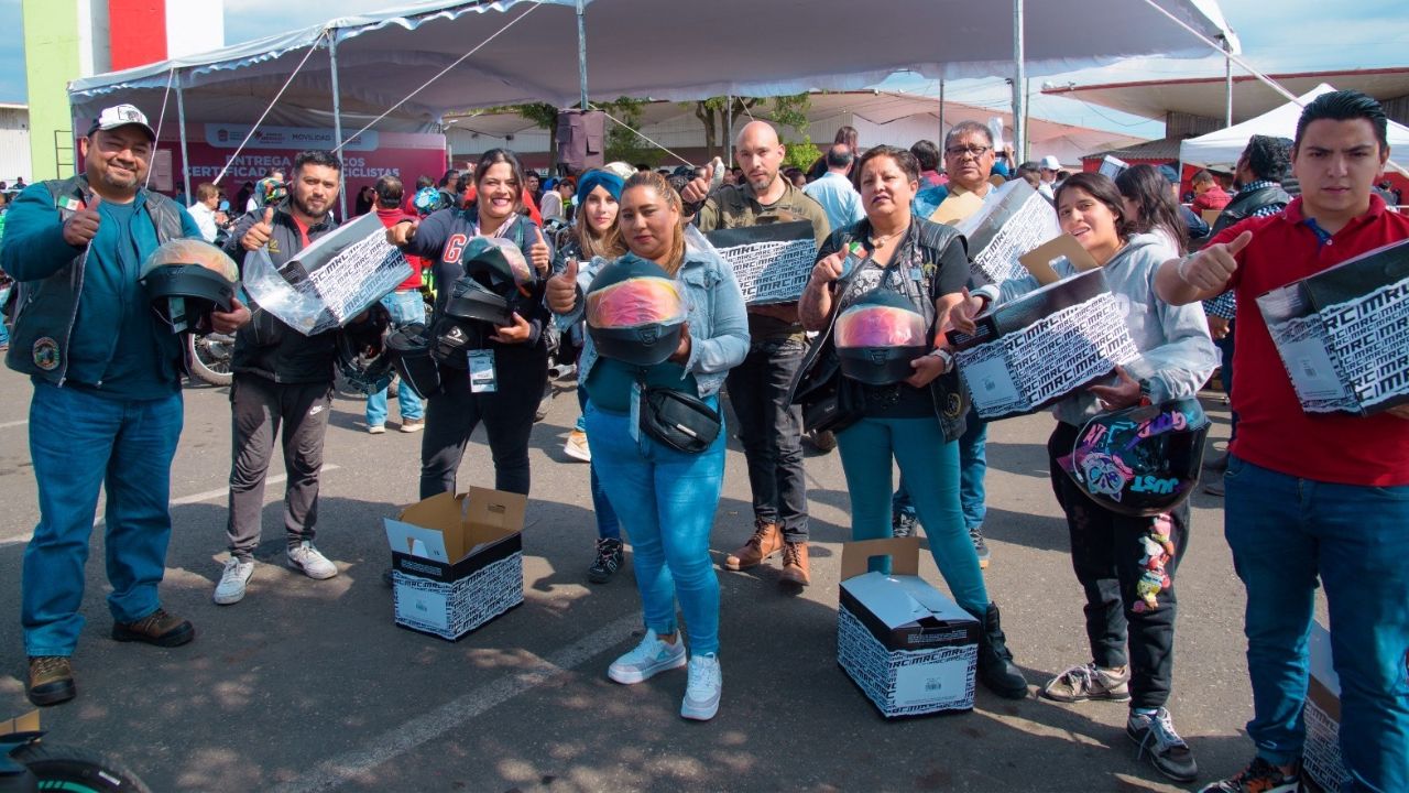 Reparten cascos certificados en Toluca para salvar vidas  