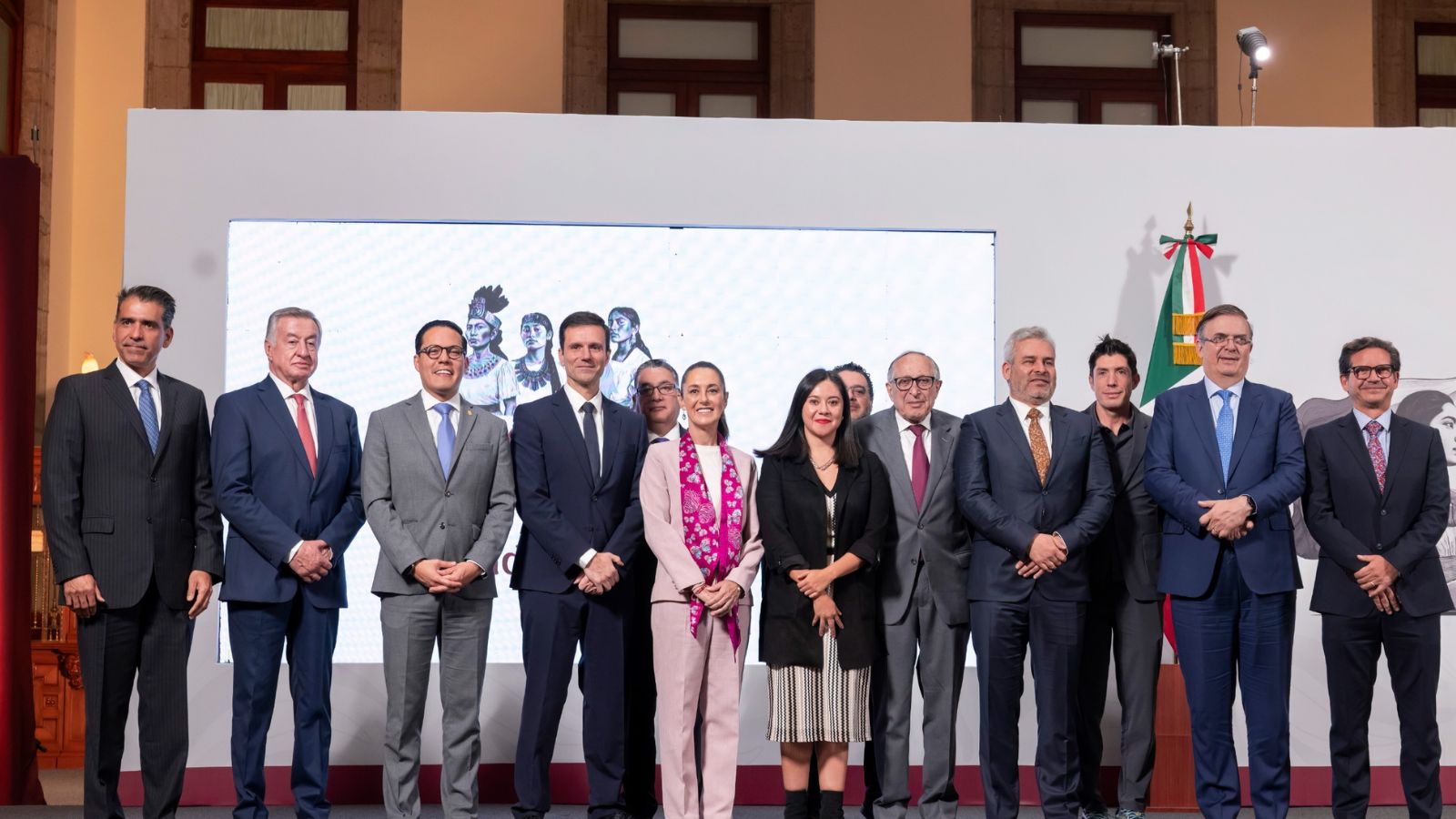 12 mmdp serán destinados al sector farmacéutico: Ebrard