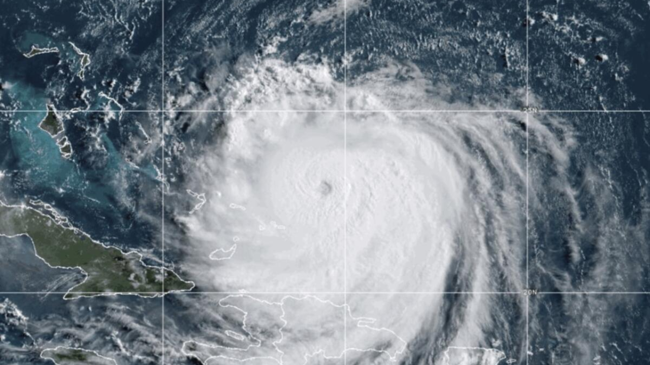 Huracán Erin amenaza la costa este de EU 