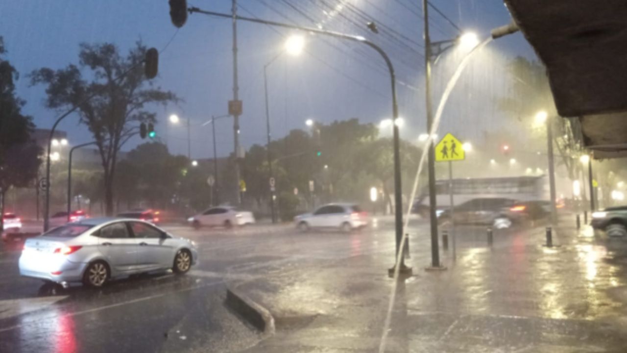 ¡Precaución! lluvias fuertes y granizo esta noche