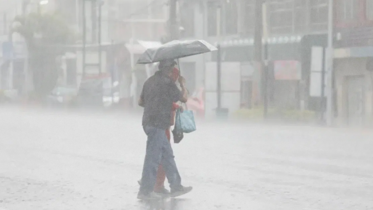 Sube a Naranja la alerta por lluvias intensas en CDMX 