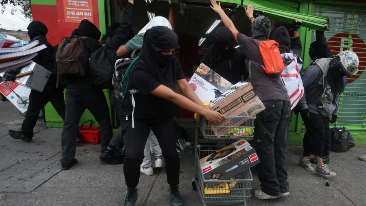Darán apoyos a comerciantes afectados en la marcha del 2 de octubre 