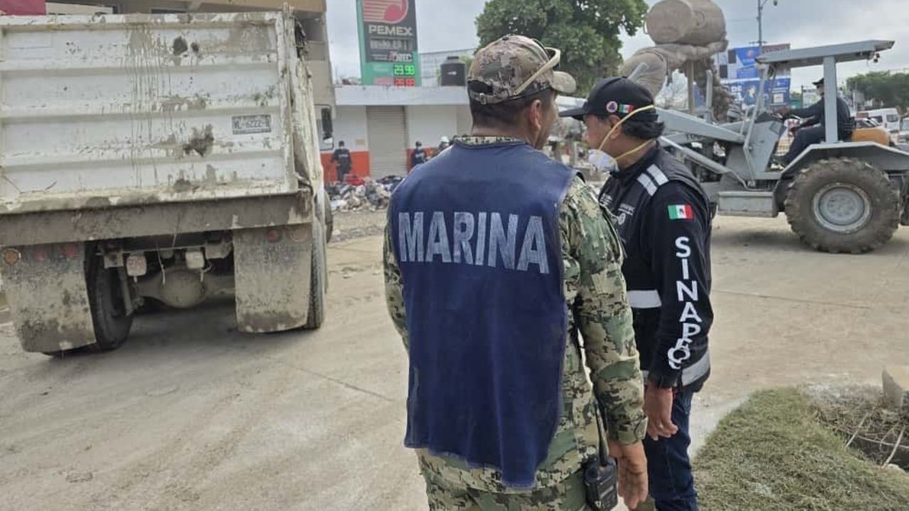 Refuerzan labores de limpieza en la carretera Álamo-Tantoyuca  