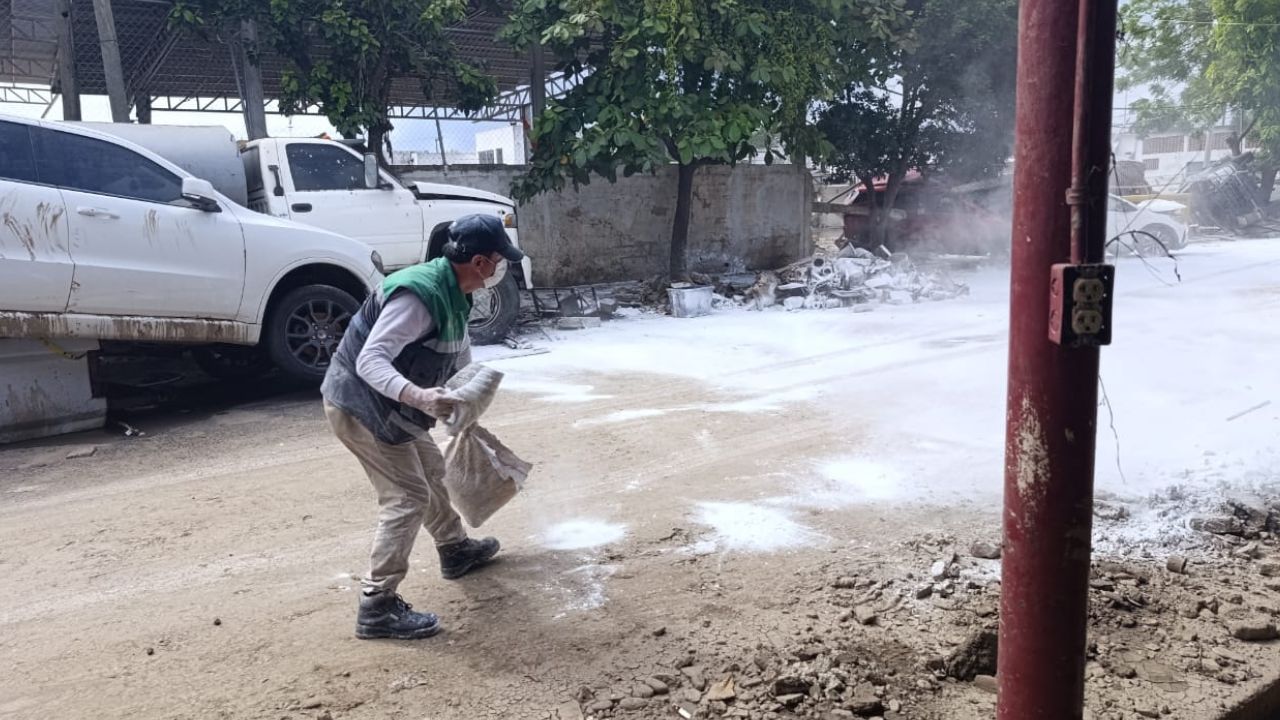 Cofepris despliega brigadas sanitarias tras inundaciones 
