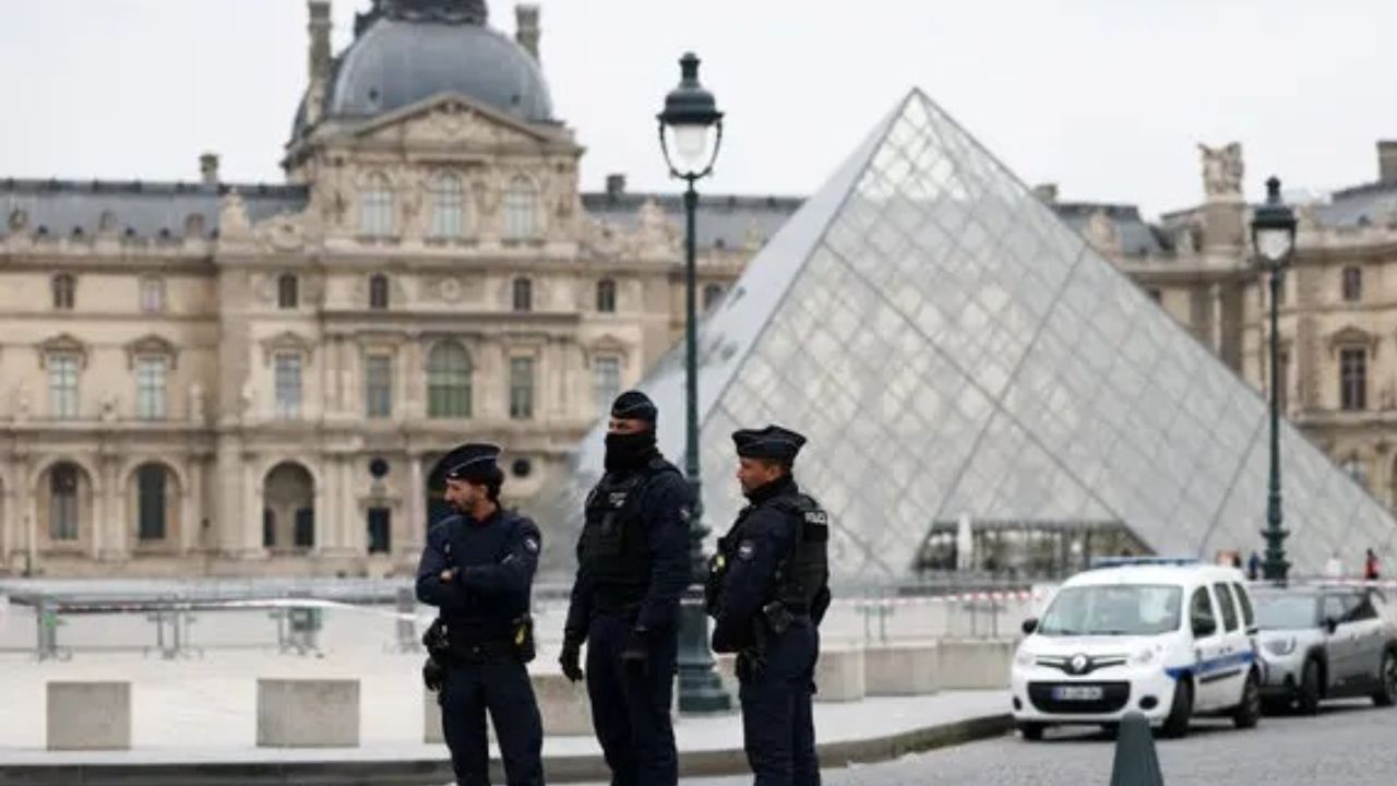 Detienen a sospechosos del robo millonario al Museo del Louvre