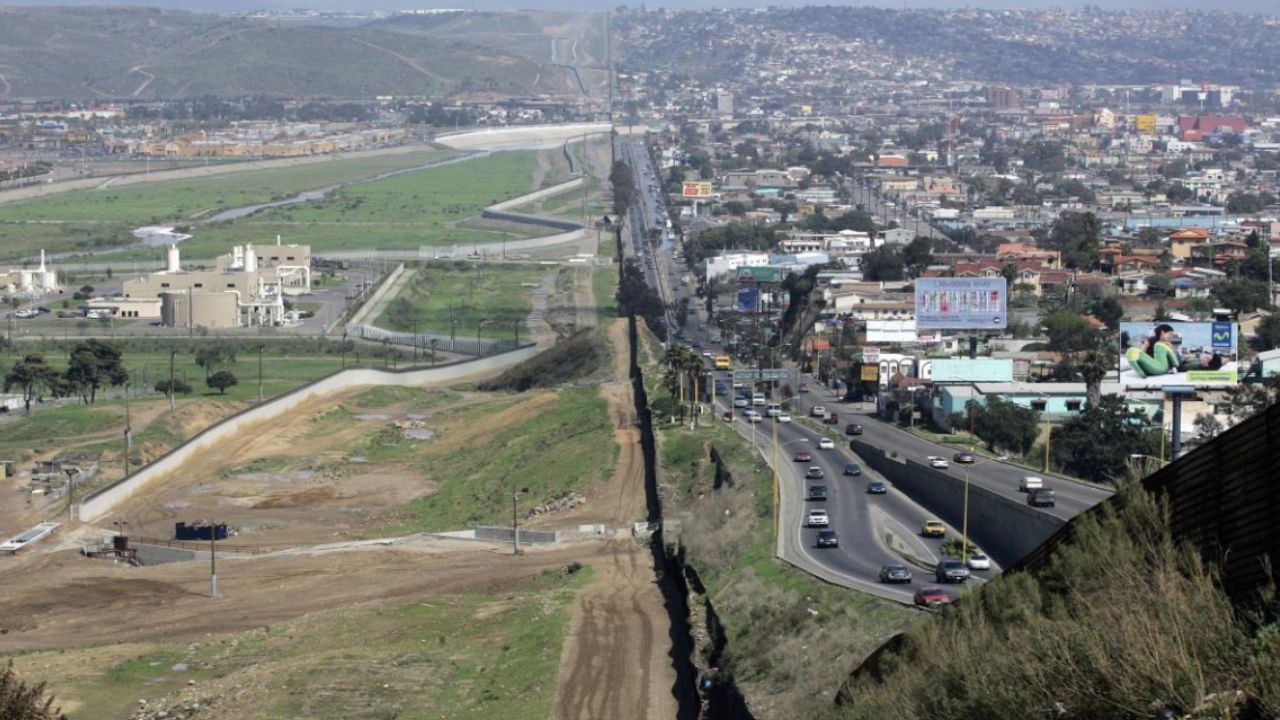 EU multará con 5 mil dólares a quienes crucen ilegalmente la frontera