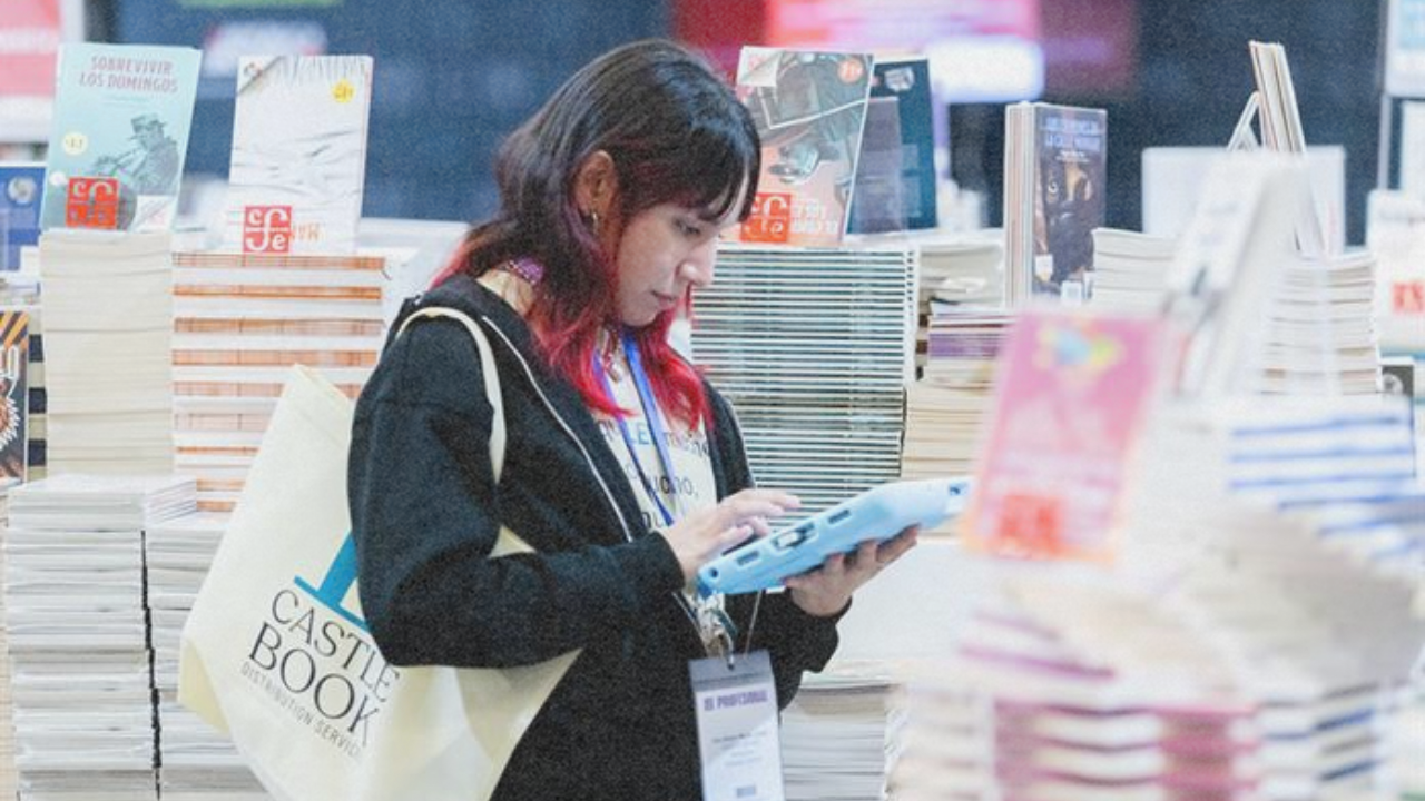 Ocho de cada 10 mexicanos leyeron en redes sociales