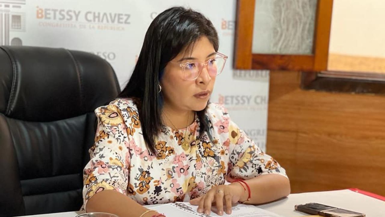 México otorga asilo diplomático a la ex-primer ministra peruana