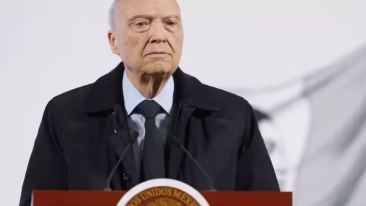 Senado aprueba renuncia de Gertz Manero