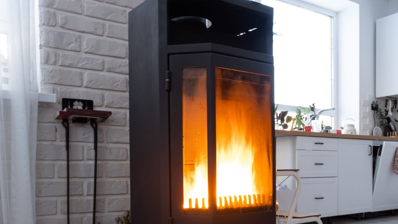 ¡Cuidado con los calefactores, chimeneas y calentadores!