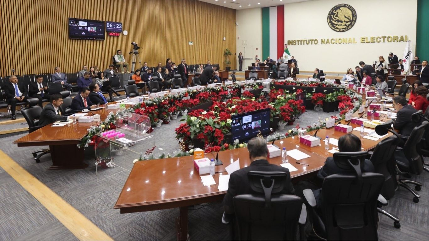 Aprueba INE voto anticipado por internet 