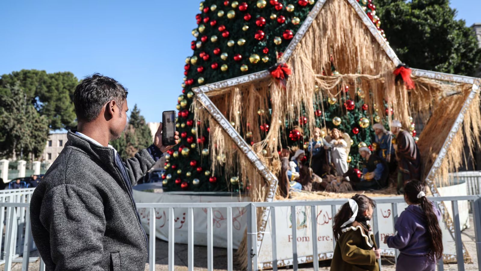 Tras más de dos años de guerra por fin regresa a Belén la Navidad