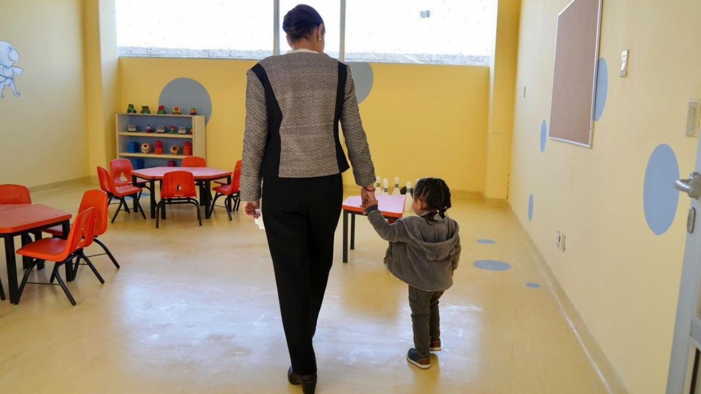 IMSS anuncia centros infantiles en zonas rurales