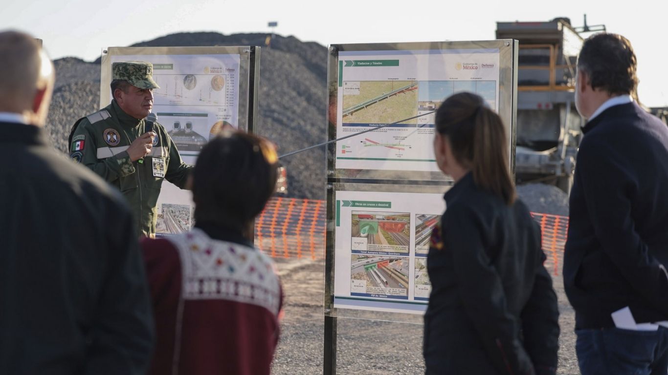 Tren México–Querétaro avanza sin conflictos sociales: Sheinbaum