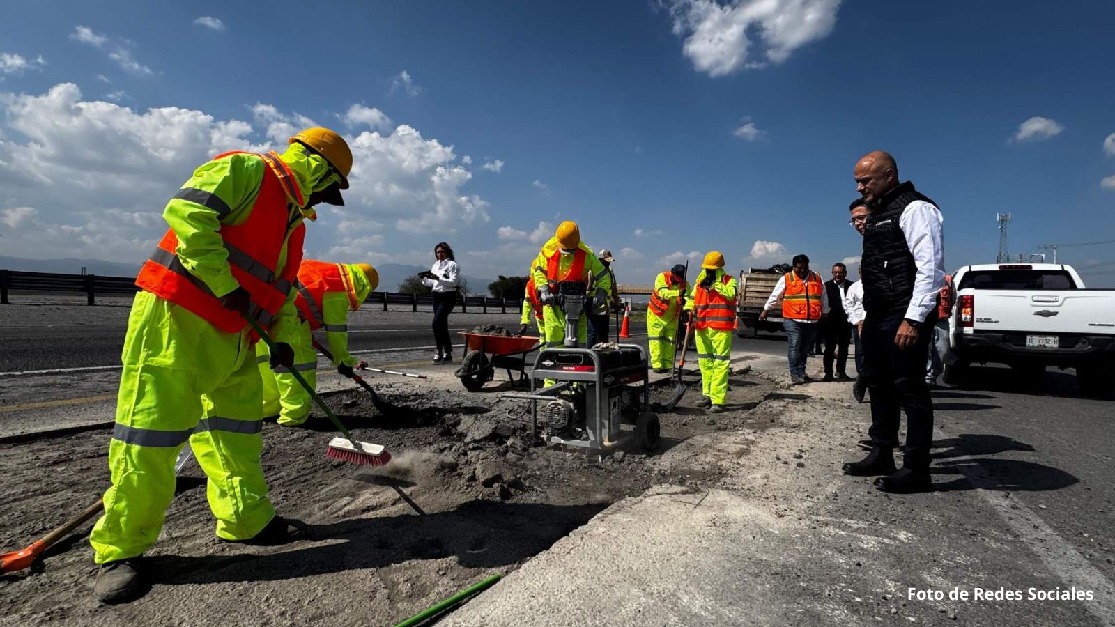 Sheinbaum anuncia Mega Bachetón para carreteras federales