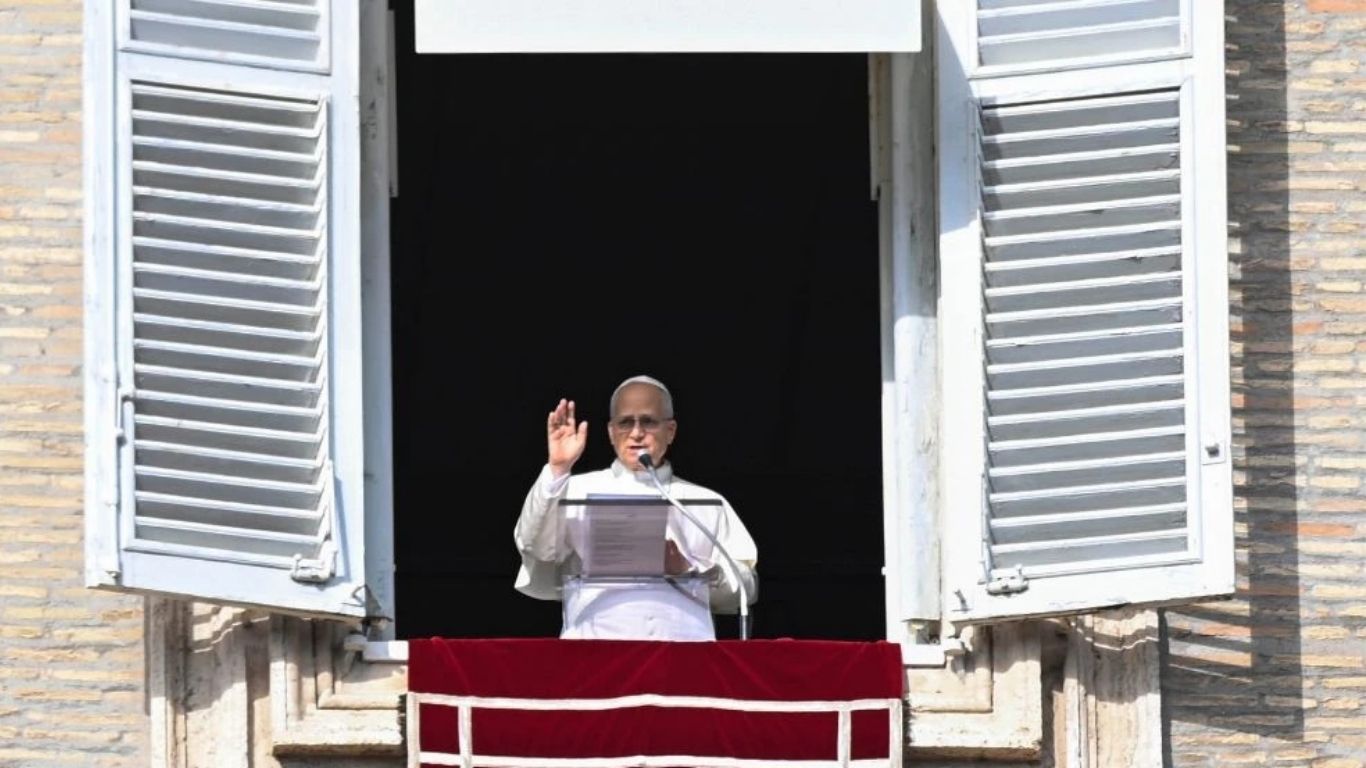 Papa León XIV llama a la paz en Irán y Siria