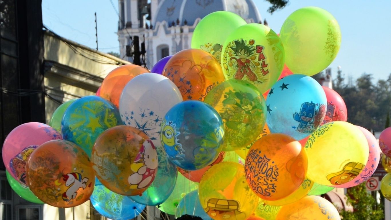 ¡No más globos en Reyes! Alertan por daño ecológico 