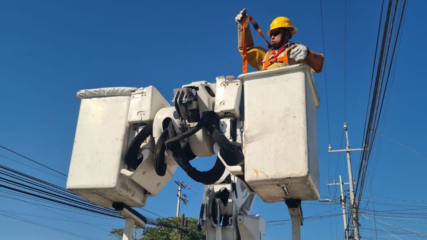 CFE restablece el servicio eléctrico en CDMX tras sismo